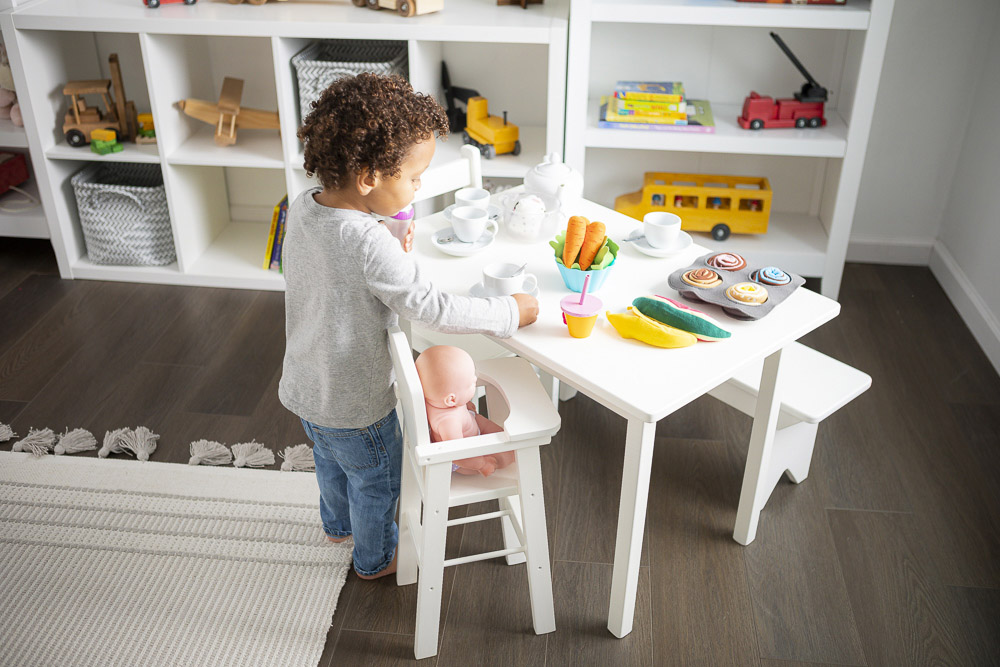 Square Table - Image 3